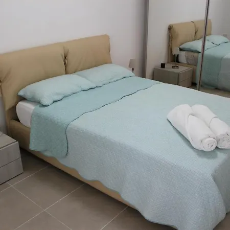 A Terrasse Ensoleillee & Parking A La Gare Du Sud *