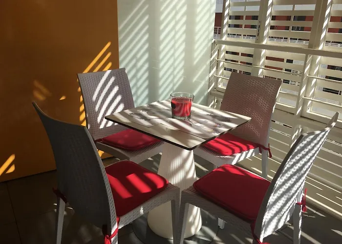 A Terrasse Ensoleillee & Parking A La Gare Du Sud * Nice