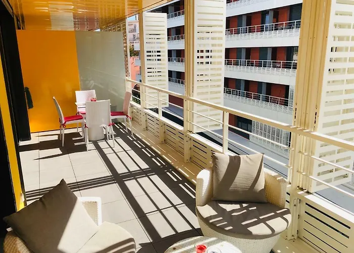 A Terrasse Ensoleillee & Parking A La Gare Du Sud شقة *