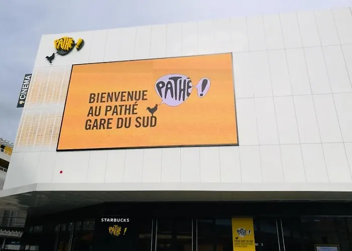 Lägenhet A Terrasse Ensoleillee & Parking A La Gare Du Sud Nice